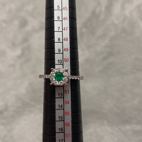 BN Real Colombian Emeral and Diamond Ring - Picture 12 of 14